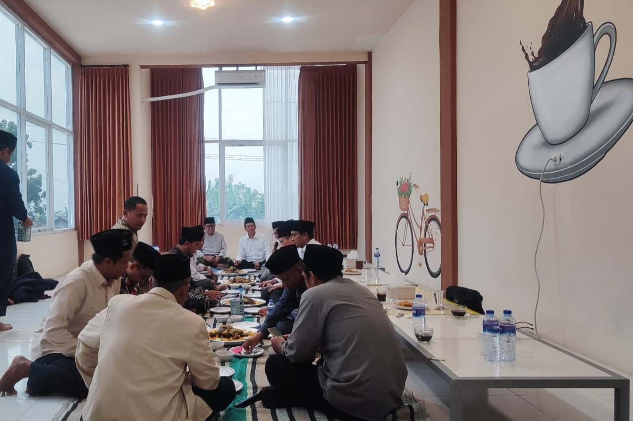 Halal Bihalal Prodi S3 Ilmu Syariah: Mempererat Silaturahmi di Hari Kemenangan